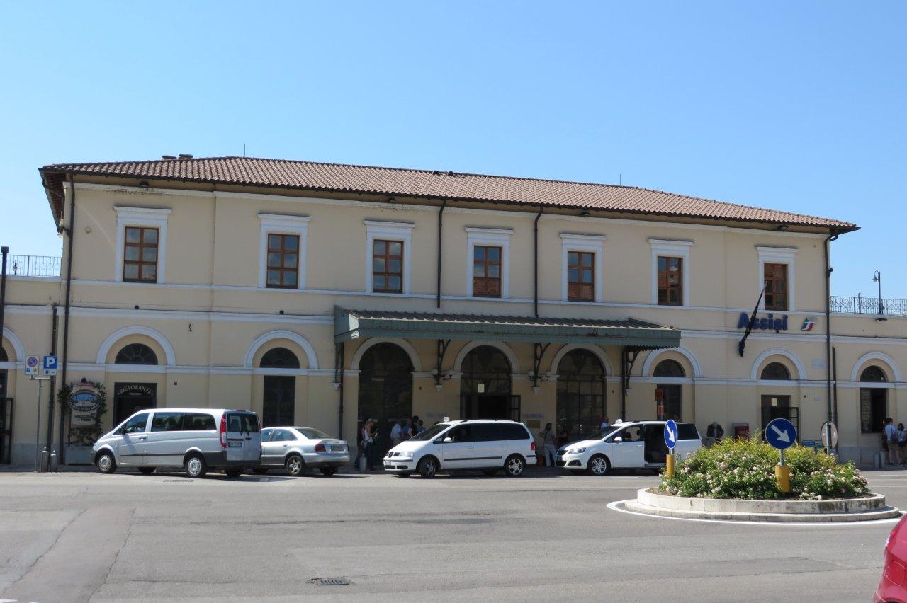 008 - Kapitel 3 - Santa Maria degli Angeli - Stazione di Assisi